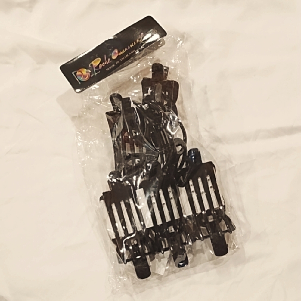 Roche Ornament Hair Clips